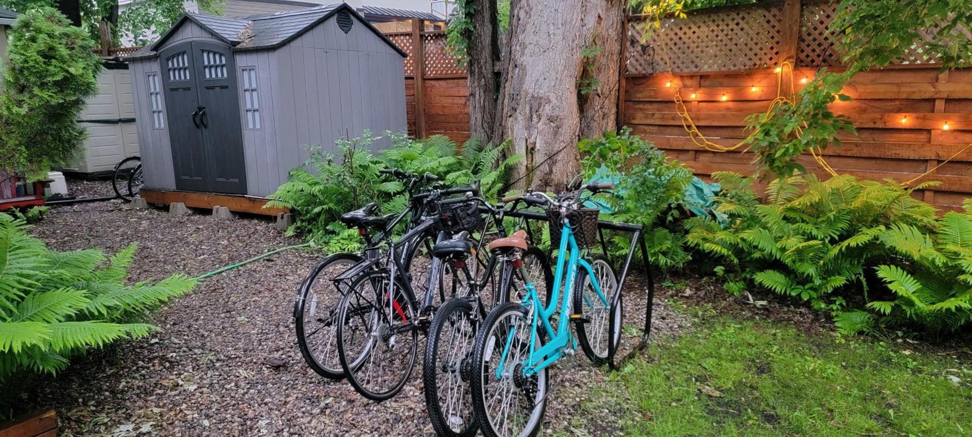 Kokomo Inn Bed And Breakfast Ottawa-Gatineau'S Only Tropical Riverfront B&B On The National Capital Cycling Pathway Route Verte #1 - For Adults Only - Chambre D'Hotes Tropical Aux Berges Des Outaouais Bnb #17542O Bagian luar foto