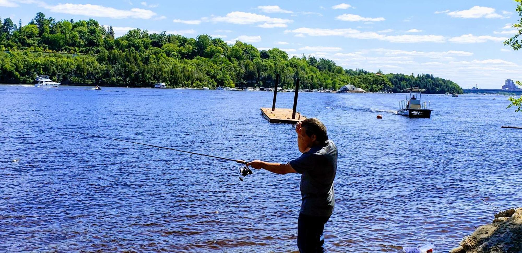 Kokomo Inn Bed And Breakfast Ottawa-Gatineau'S Only Tropical Riverfront B&B On The National Capital Cycling Pathway Route Verte #1 - For Adults Only - Chambre D'Hotes Tropical Aux Berges Des Outaouais Bnb #17542O Bagian luar foto